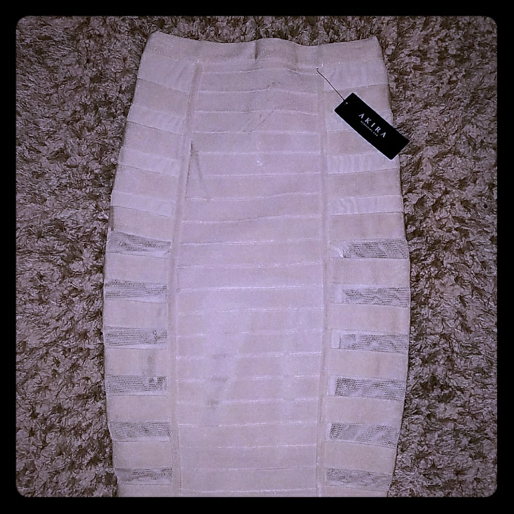 White banda Akira skirt